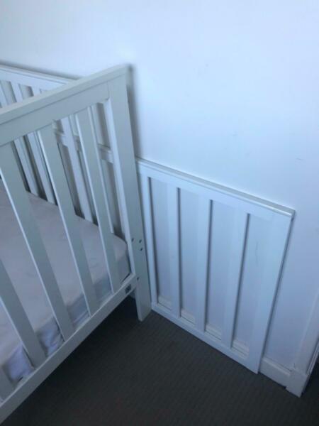Baby cot in good condition