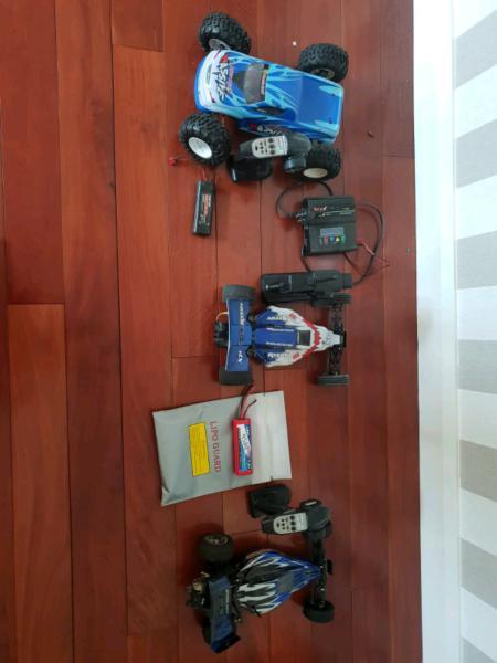 3 RC Cars with charger