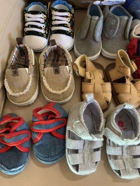6 pairs boys shoes size 1-2