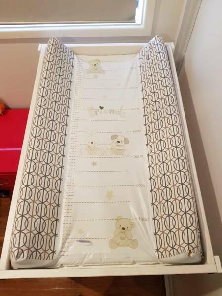 Sturdy Baby Changing Table