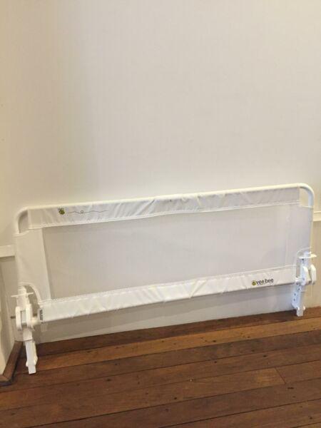 Bed safety rail