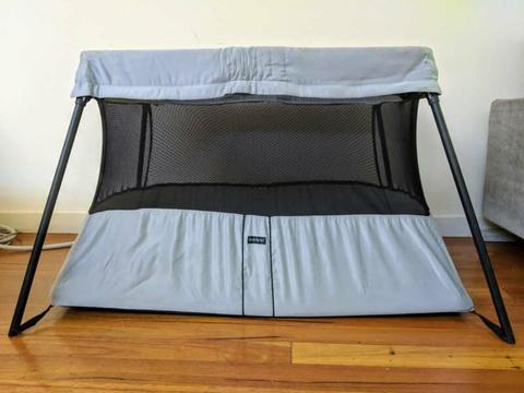 Baby Bjorn Travel Cot in excellent condition