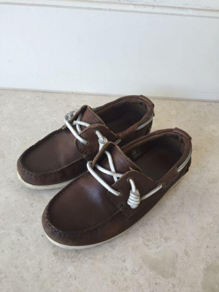 Industrie boys size 30 boat shoes