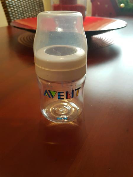 Avent thermabag and 125ml avent bottle (no teat)