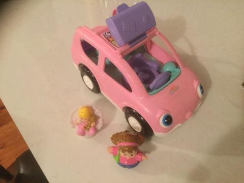 Fisher Price Musical Little People mum and baby in car 