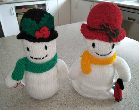 Christmas Mr & Mrs Snowmen Knitted Ornament/Toy