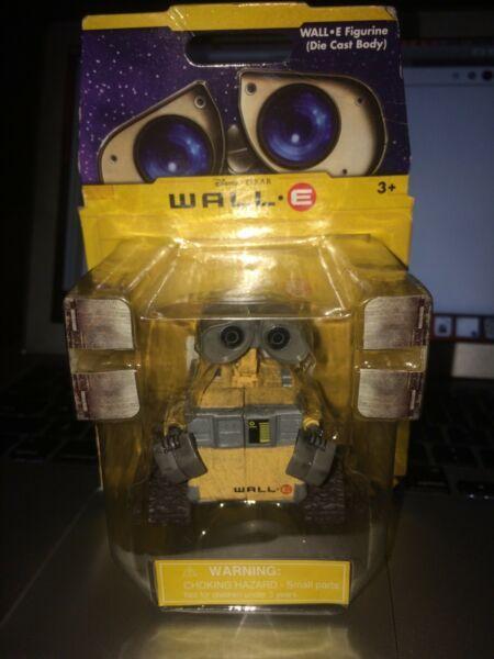 Wall - E die cast figure