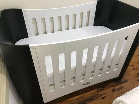 Love n Care Vulu Cot / Bed and Bassinet in Dark Chocolate with Matress