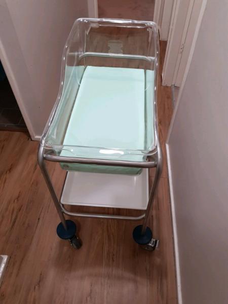 Baby bassinet clear $100