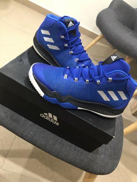 Adidas crazy hustle basketball shoes size 7