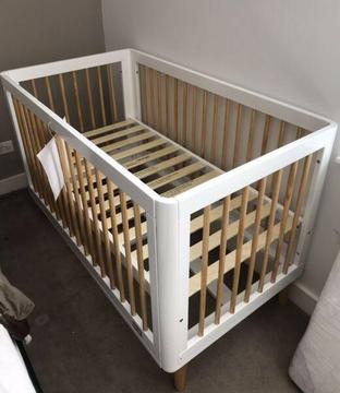 Babyhood Riya cot 5 in 1 plus mattress - near new
