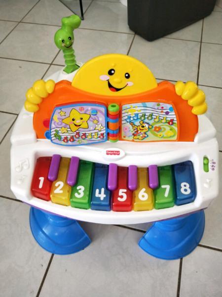 Baby piano sound toy