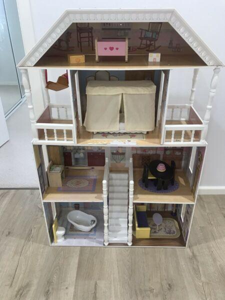 Large Doll House