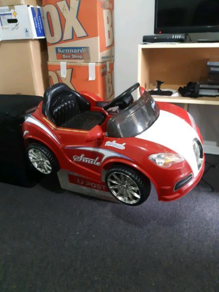 Toy electric car