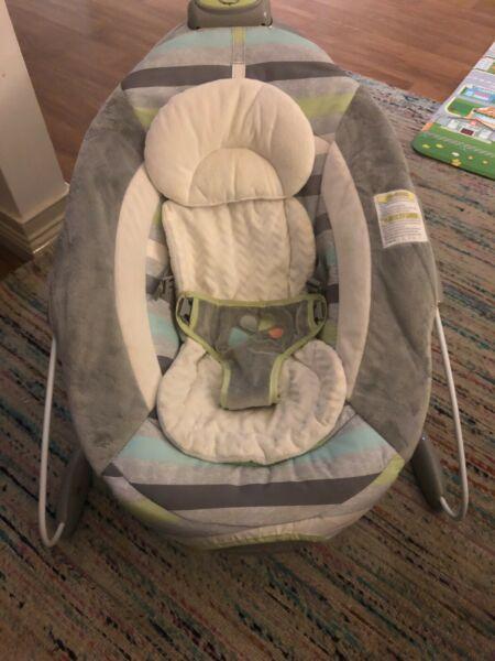 Baby Bouncer (ingenuity automatic bouncer)