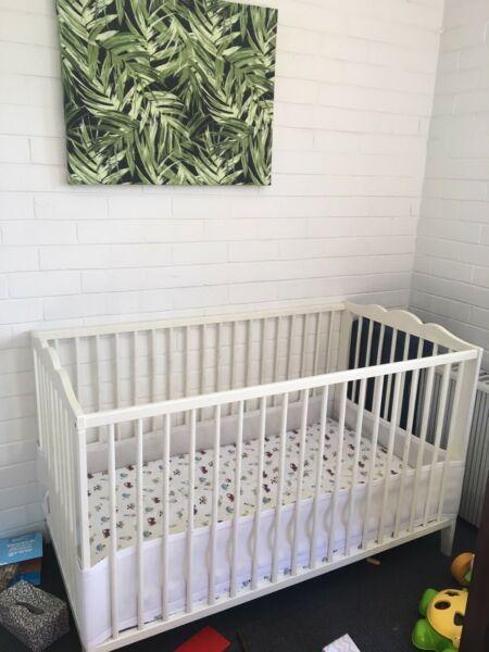 IKEA baby cot with mattress and breathable bumper