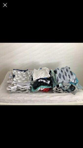 Newborn clothes bundle 0000