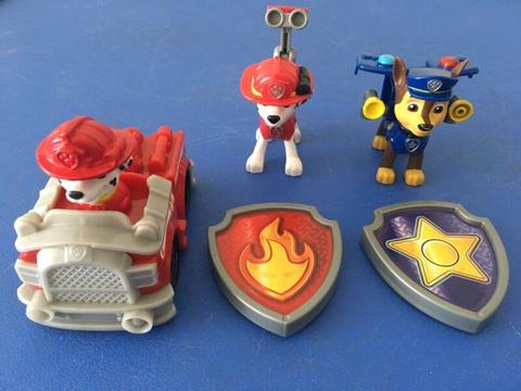 Paw Patrol Marshall Chase Fire Truck Badge Racer