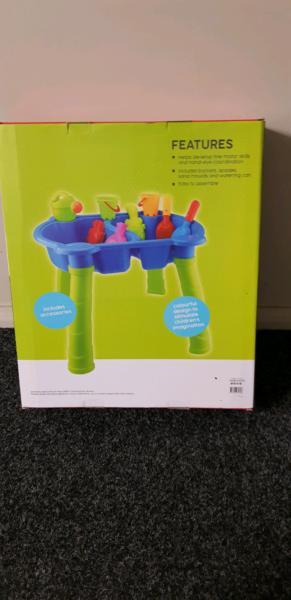 New young ones sand and water table