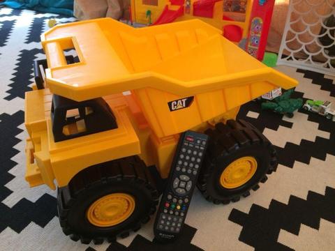 Large Dump Truck - Caterpillar Kids Toy