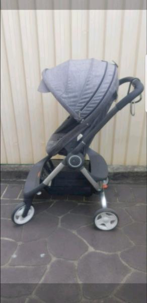 Stokke Scoot baby Stroller/ pram