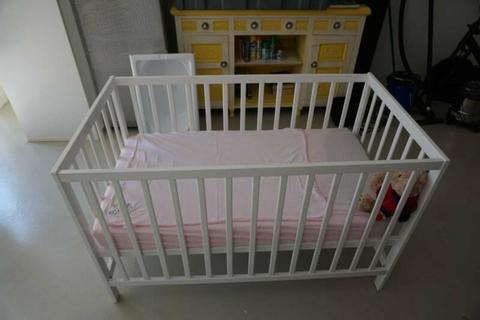 Baby Cot & extras rarely used(pick up from Sutherland Shire area)