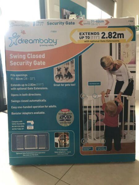 Dreambaby security safety gate (2 gates)