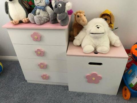 Girls Bedside Table / Set of Drawers and Matching Toy Storage Box