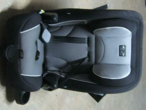 Child safety car seat