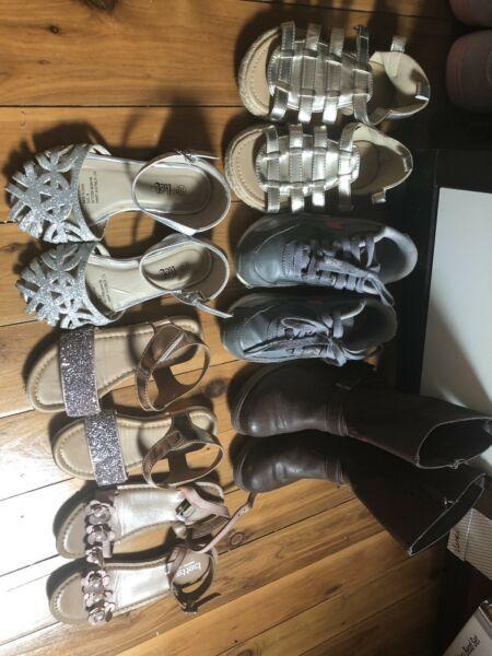 6x pairs girls shoes size 10-11