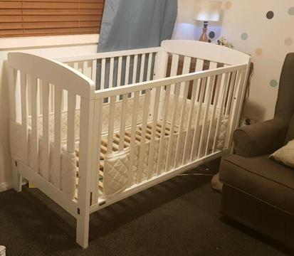 Boori Urbane Alice cot, toddler bed, mattress + extras