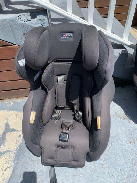 Great condition mothers choice child seat (2017)