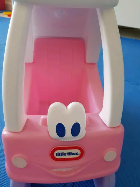Little Tikes- Princess Coupe Shopping Cart