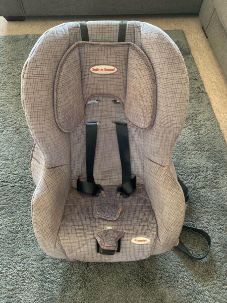 Britax safe and sound car seat