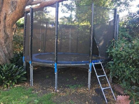 Extra Large 16ft Trampoline - Good Condition