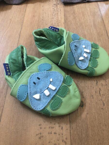 Baby leather shoes