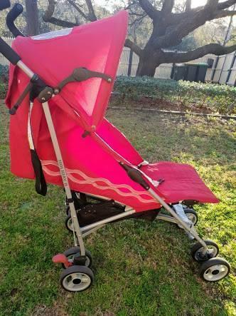 HALF PRICE - Nearly New Steelcraft Holiday Stroller in just $50