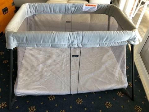 Baby Bjorn Travel Cot with mattress and carry bag
