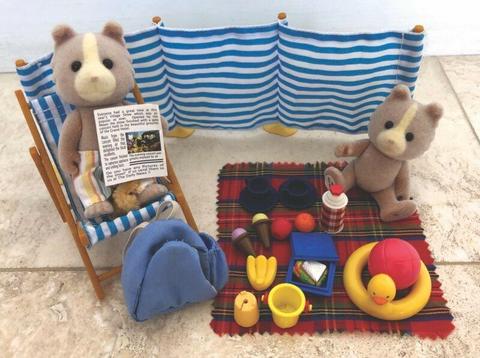 Sylvanian Families - A Day at the Seaside