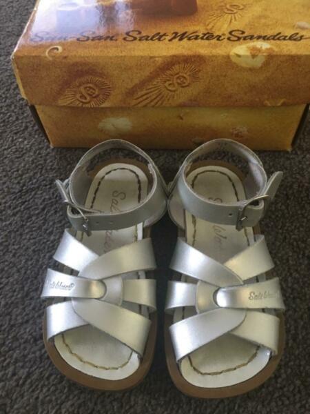 Silver Salt Water Sandals - Girls Size 6