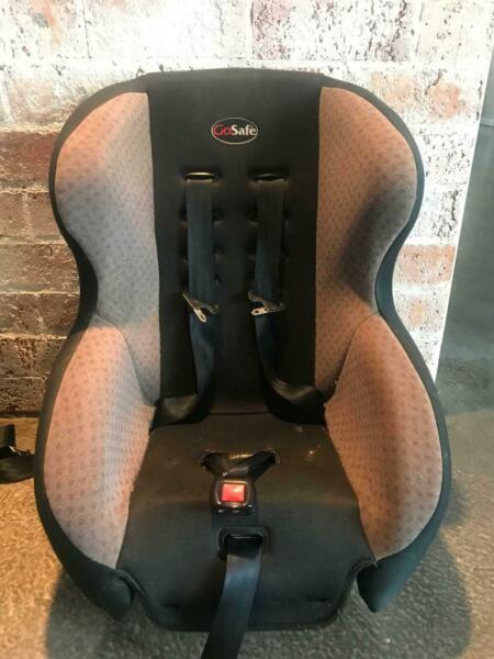 car seat 6 months to 4 years Go Safe