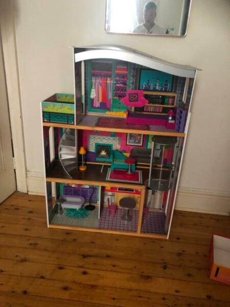 Barbie Dream House Dolls House