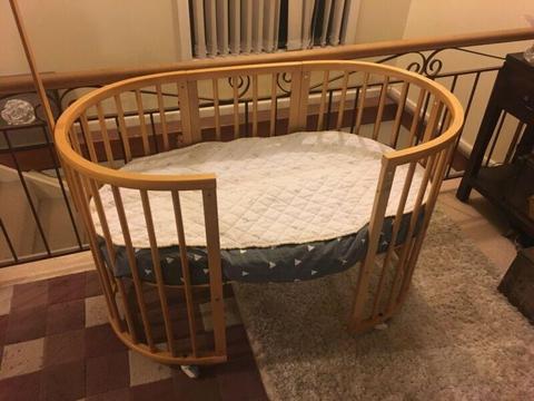 Stokke sleepi baby cot toddler bed with mattress good condition