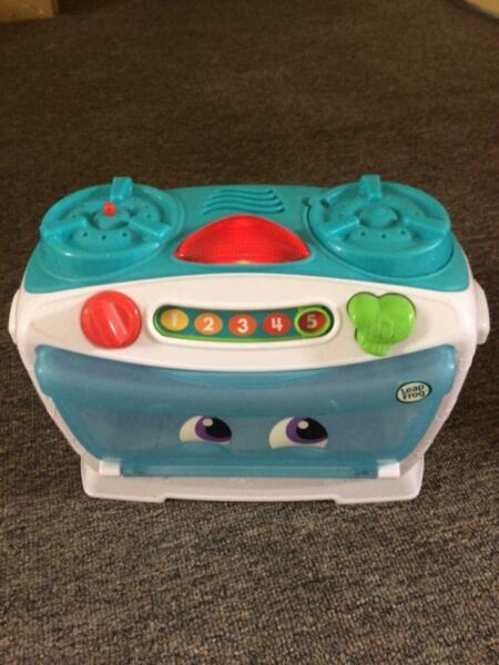LeapFrog Number loving oven and stove