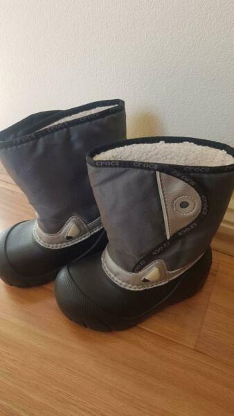 Toddler Crocs snow boots