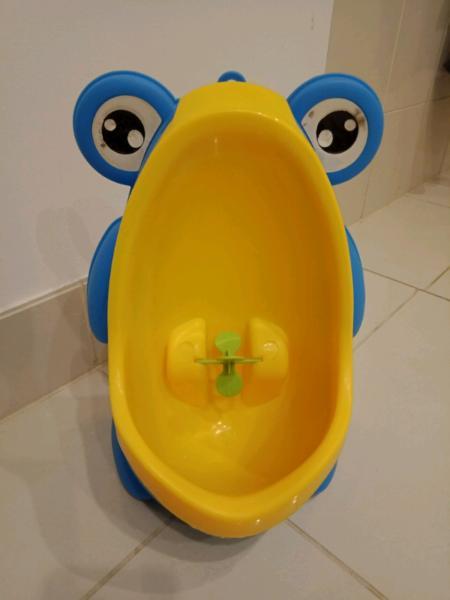 Toddler toilet urinal and toilet seat
