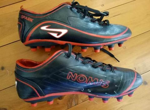 Nomis Kids soccer shoes / boots