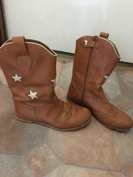 Girls Boots size 34