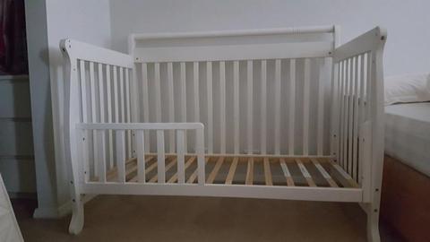 Convertible Baby cot / double bed