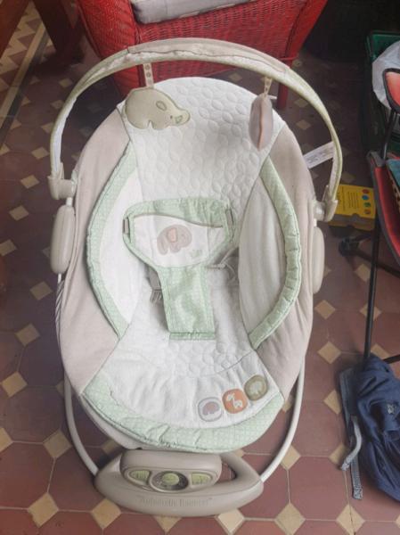 REDUCED Baby bouncer seat